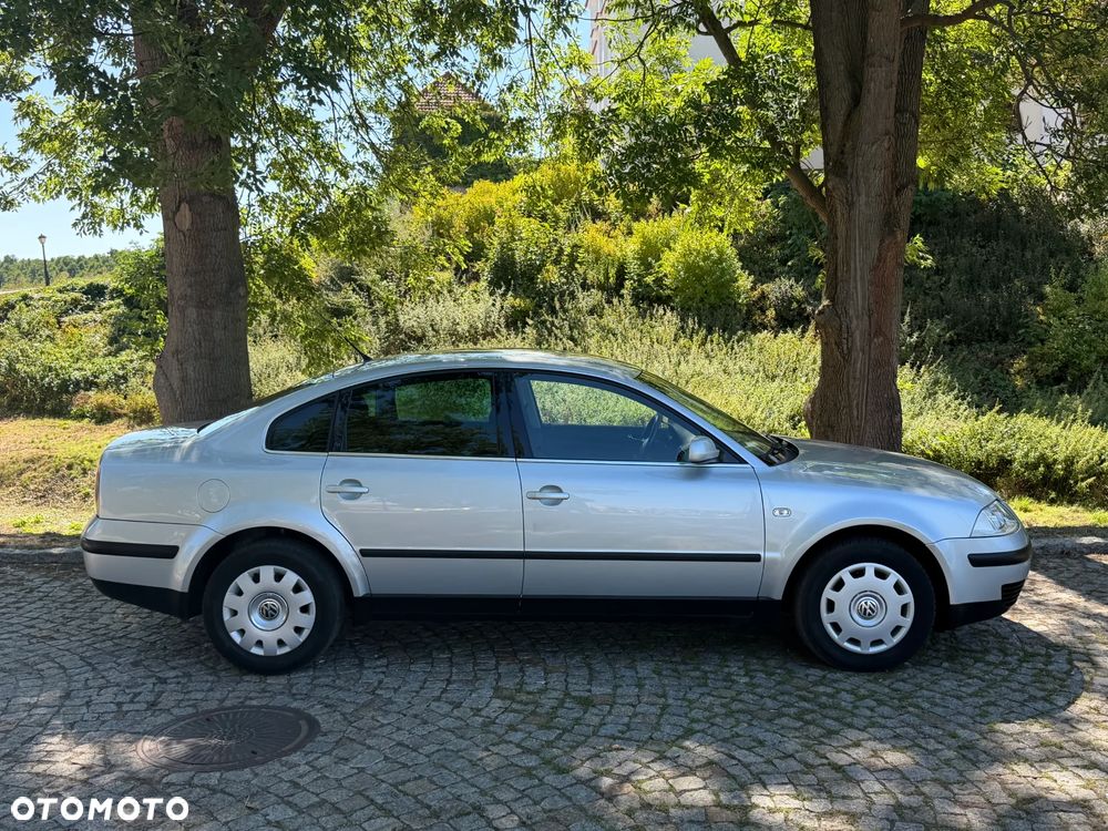 Volkswagen Passat 1.9 TDI - 13