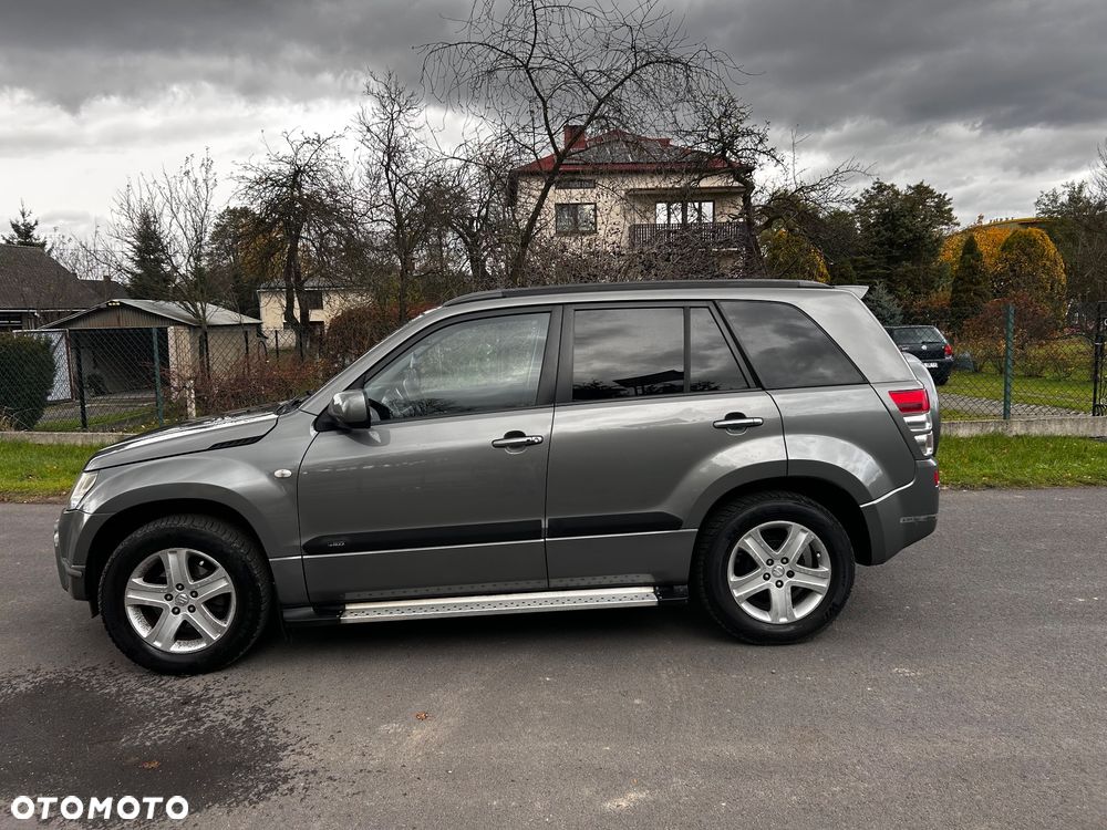 Suzuki Grand Vitara 2.0 Comfort + - 4
