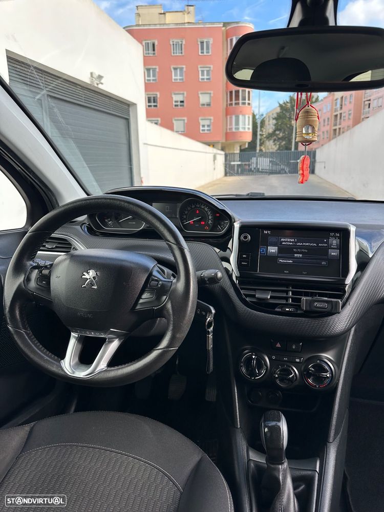 Peugeot 208 1.6 BlueHDi Style - 6