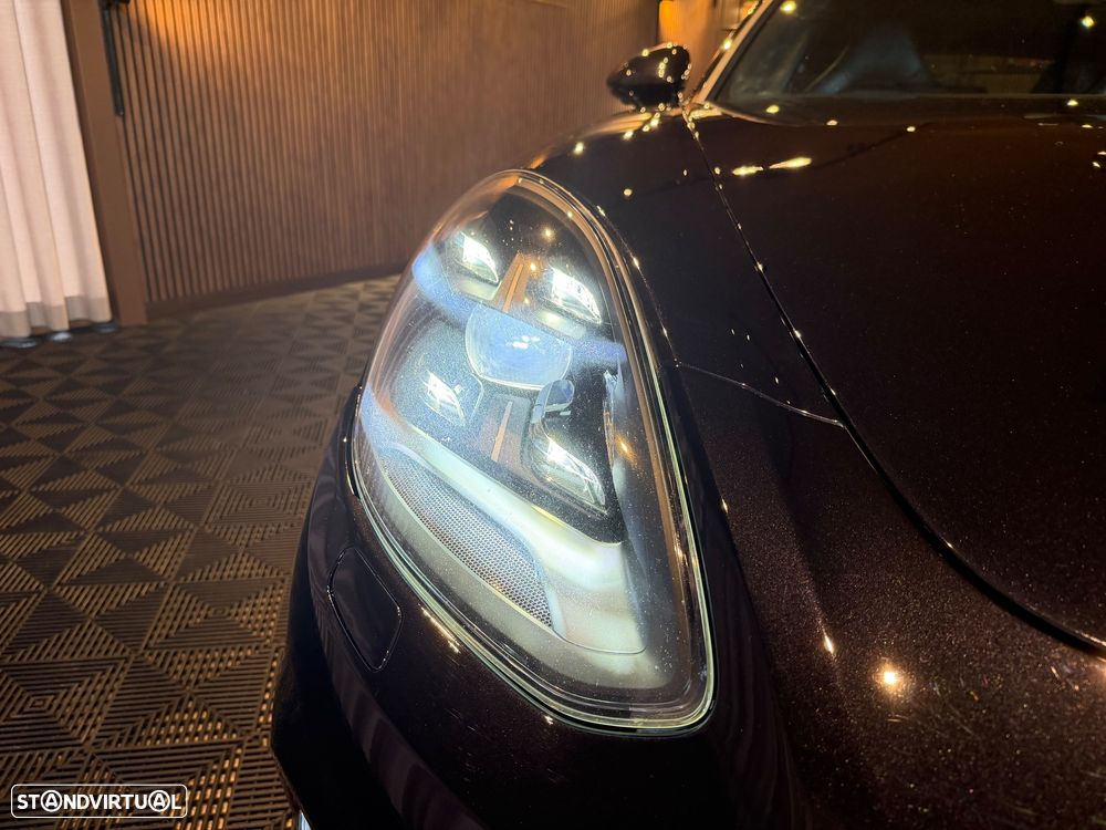 Porsche Panamera Sport Turismo 4 E-Hybrid Platinum Edition - 11
