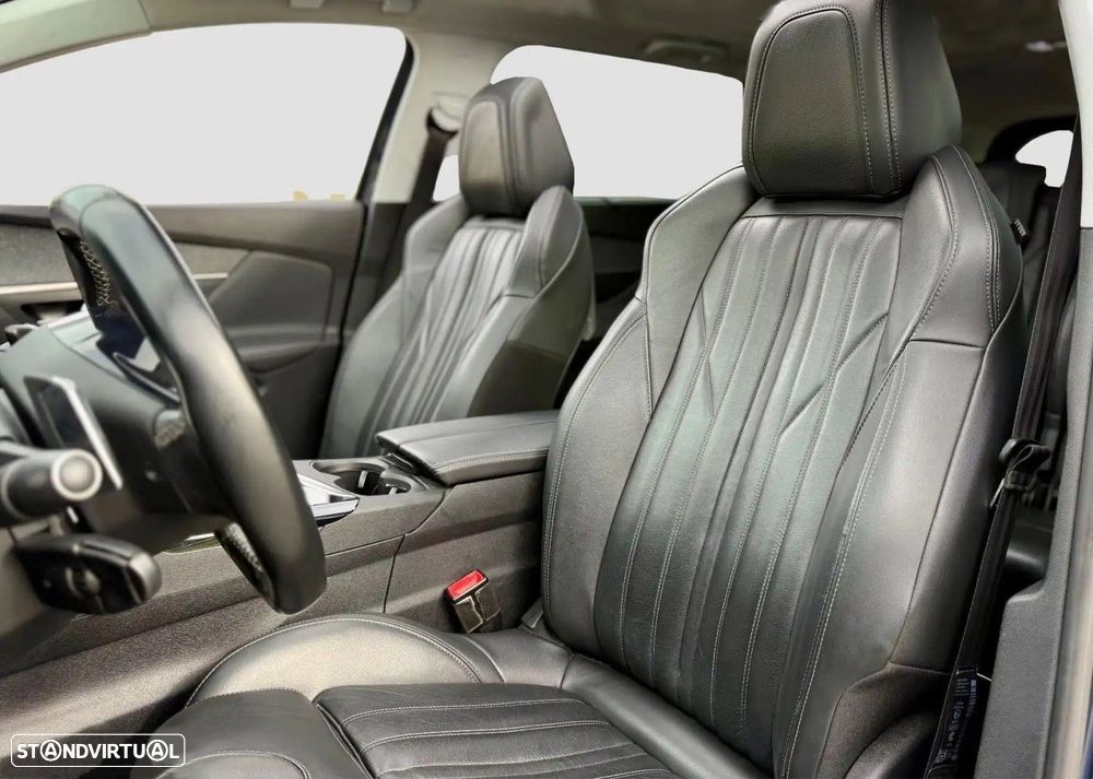 Peugeot 5008 1.2 PureTech Allure EAT8 - 12