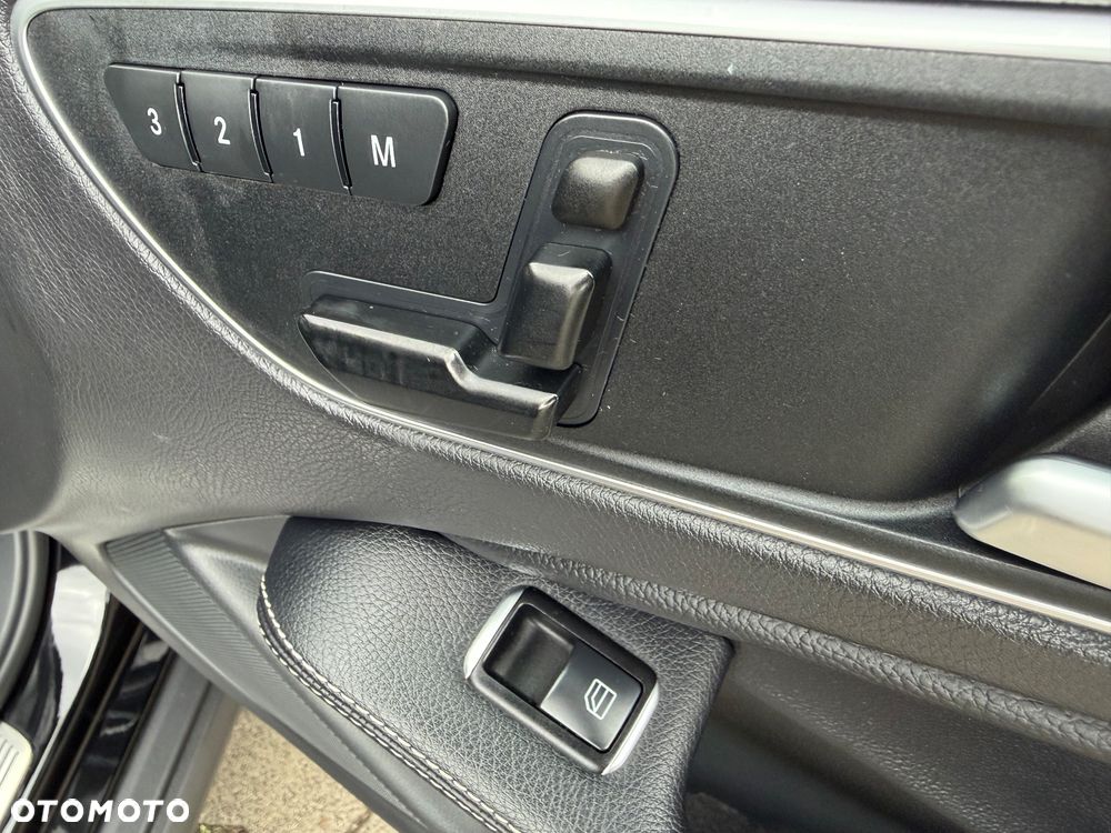 Mercedes-Benz GLA 250 7G-DCT SCORE - 10