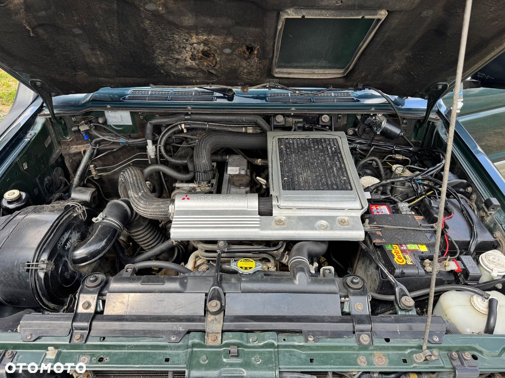 Mitsubishi Pajero - 35