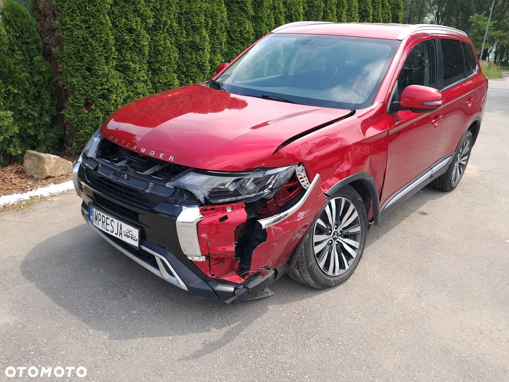 Mitsubishi Outlander - 3