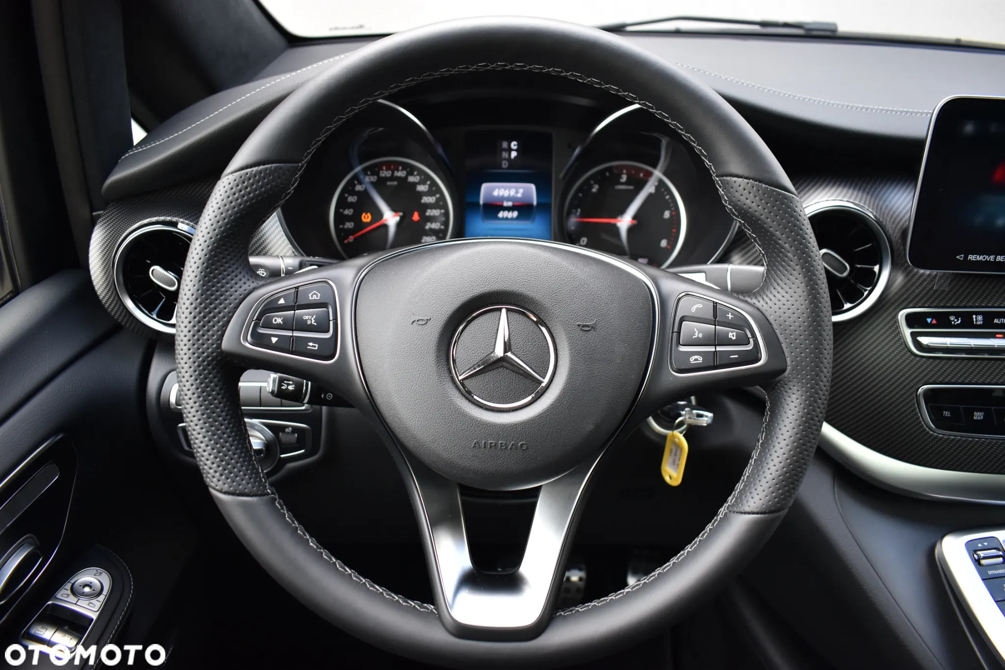 Mercedes-Benz Klasa V 300 d extralang 4Matic 9G-TRONIC Exclusive - 18