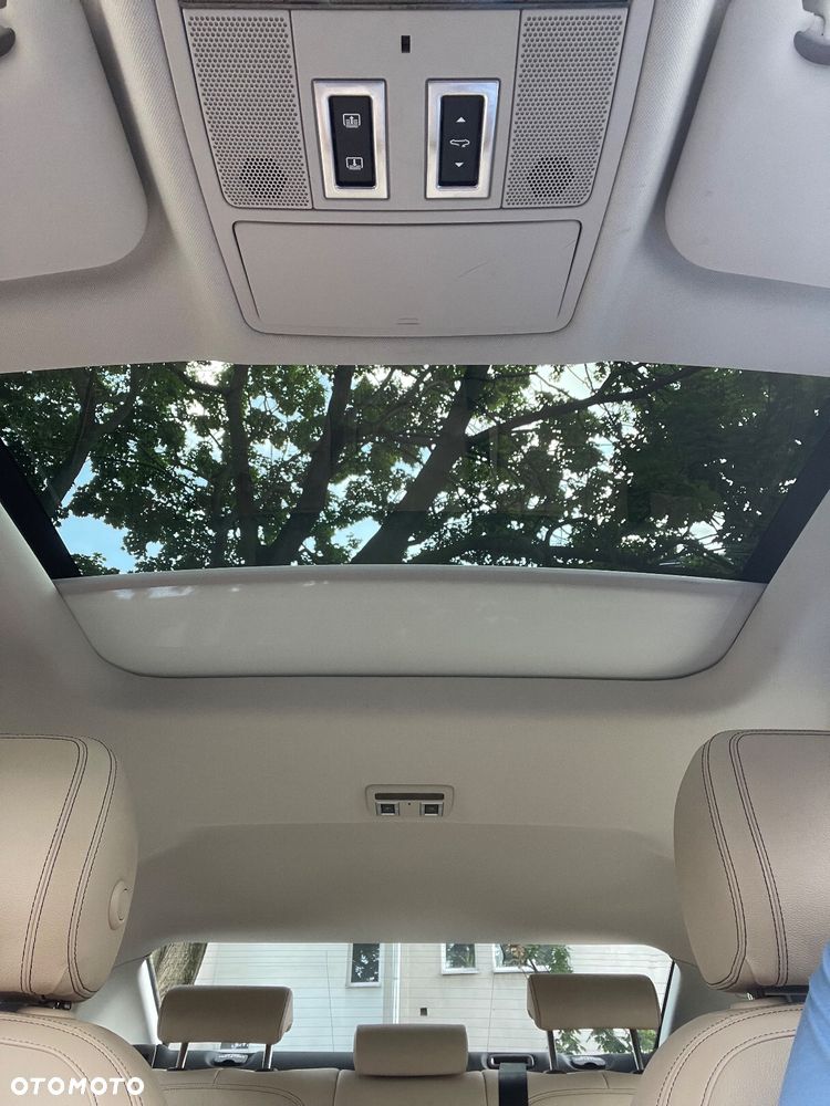 Jaguar XE 2.0 T Prestige - 11