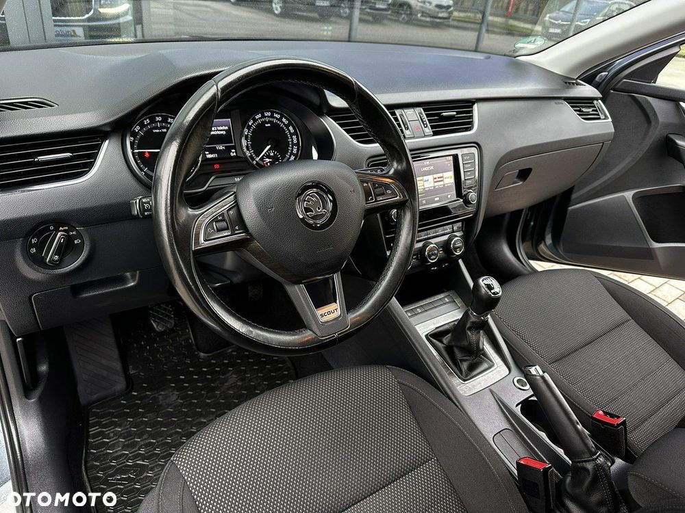 Skoda Octavia 2.0 TDI 4x4 Scout - 11