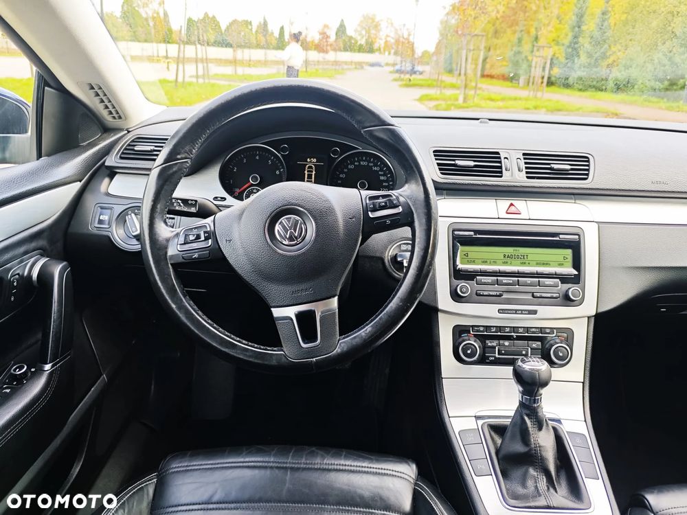 Volkswagen Passat - 23