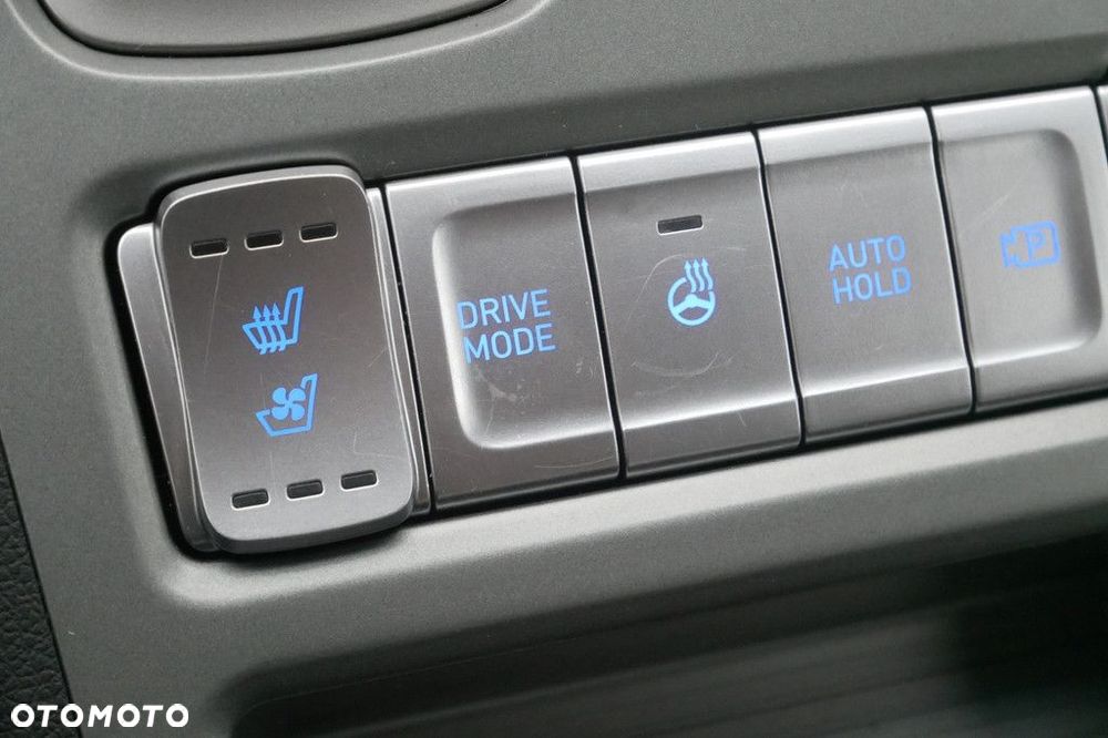 Hyundai Kona 64kWh Executive - 21