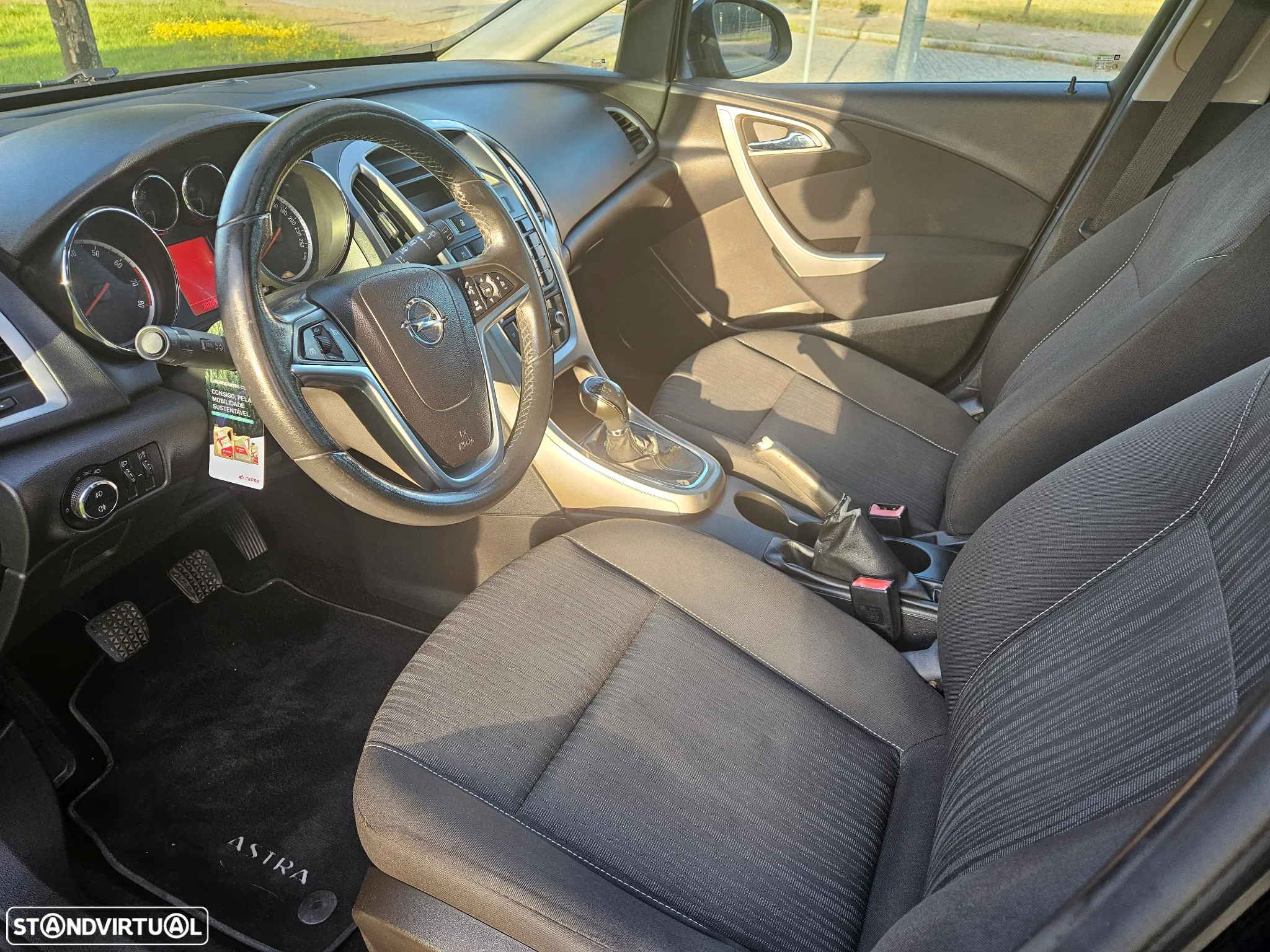 Opel Astra 1.4 Executive - 10