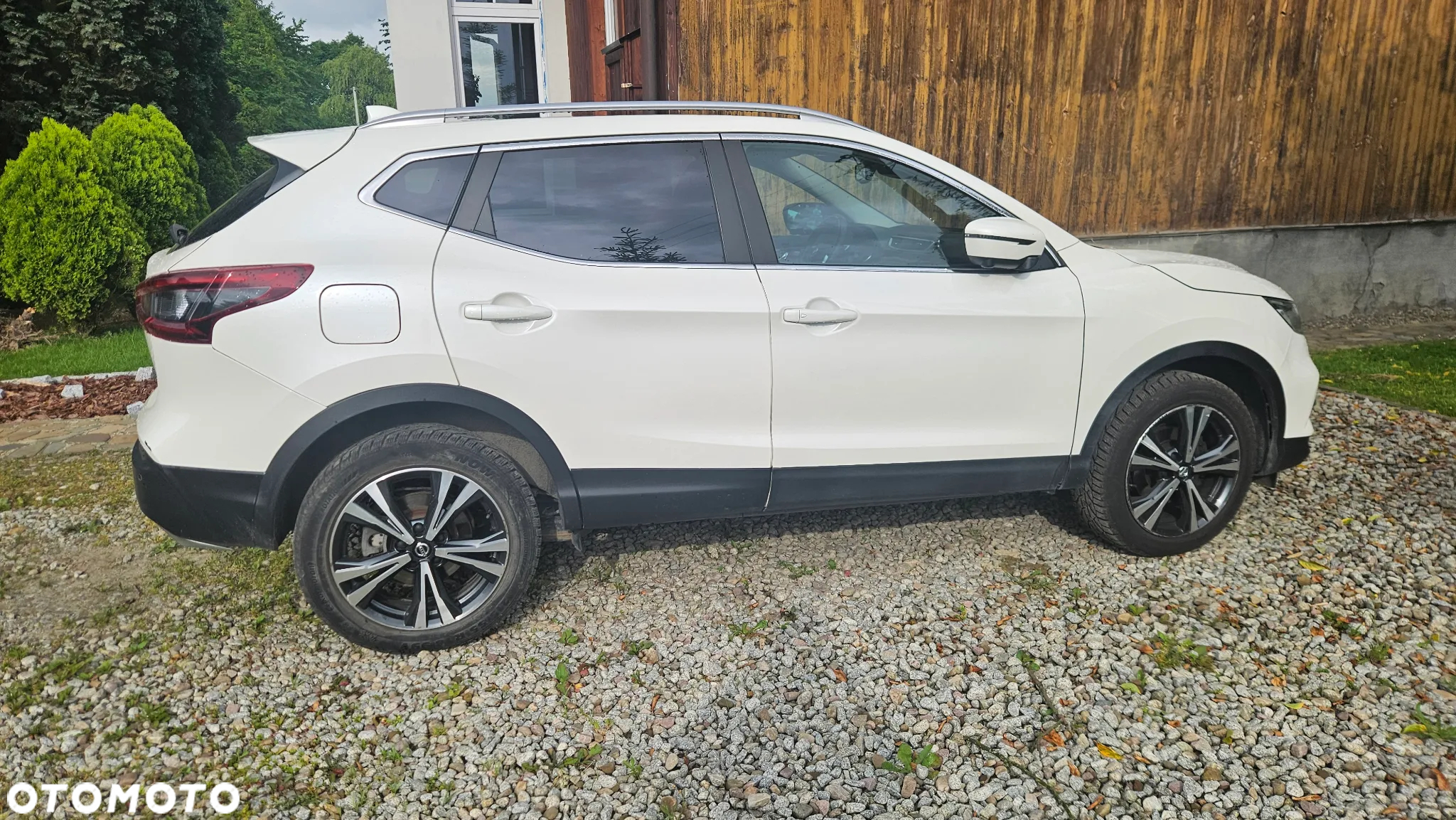 Nissan Qashqai 1.3 DIG-T N-Connecta - 6