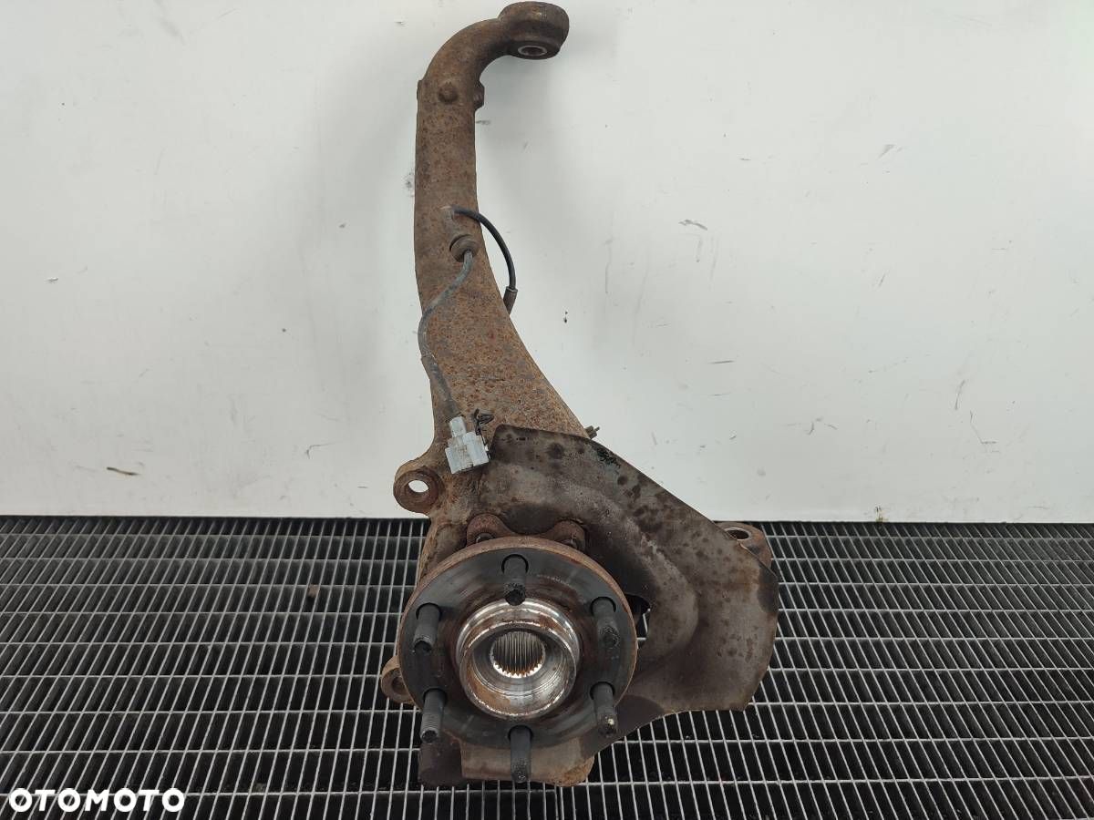 ZWROTNICA PIASTA PRZÓD PRZEDNIA PRAWA NISSAN NAVARA III D40 2.5 DCI - 1