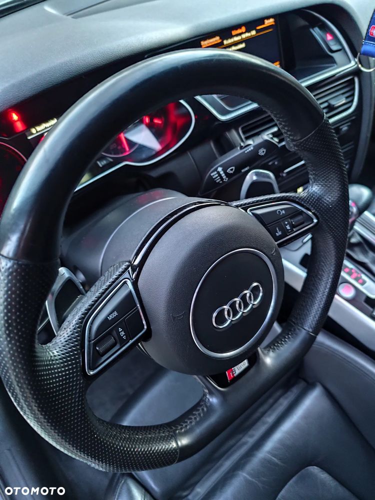 Audi A4 Limousine - 15