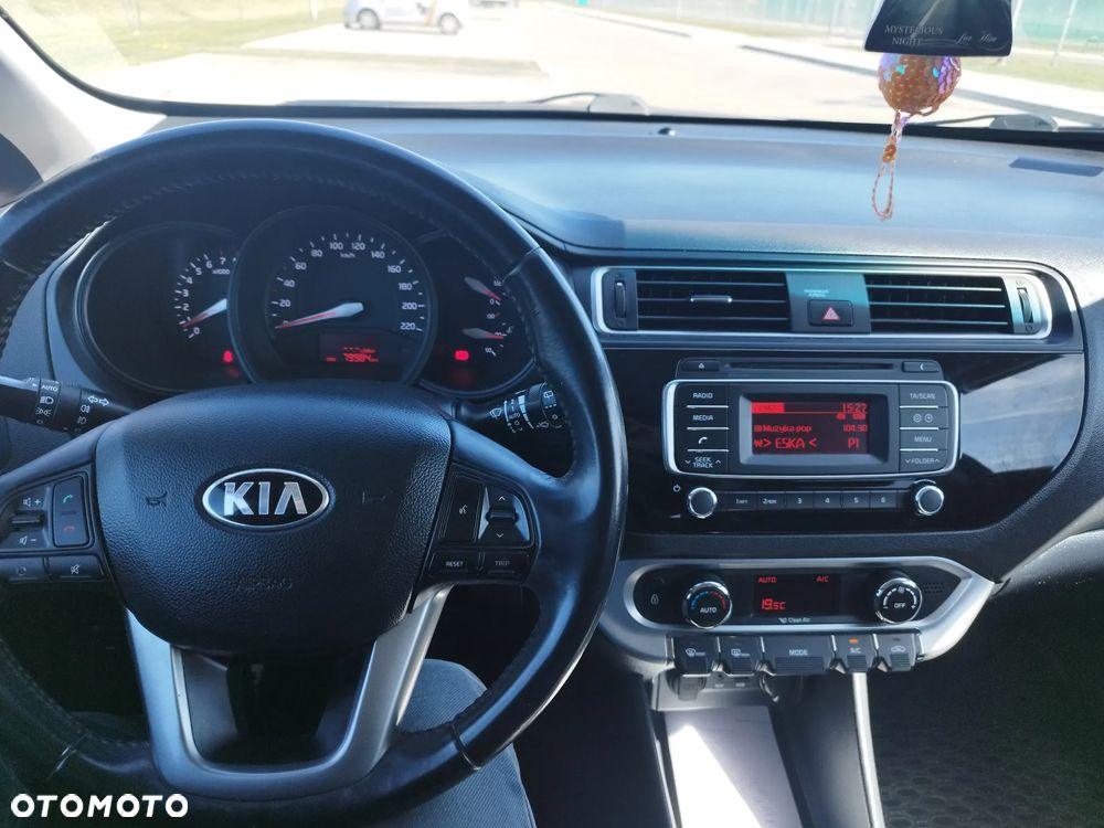 Kia Rio 1.4 Business Line - 8