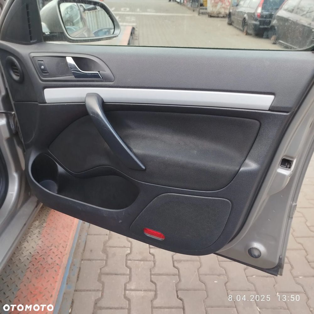 Skoda Octavia 2 na części . - 6