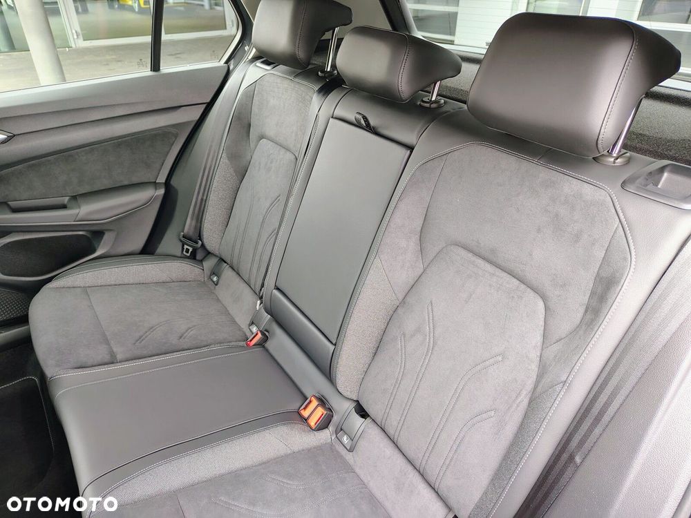 Volkswagen Golf - 23