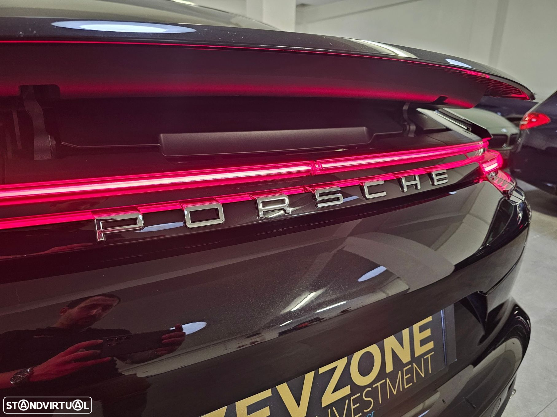 Porsche Panamera 4 E-Hybrid Platinum Edition - 37
