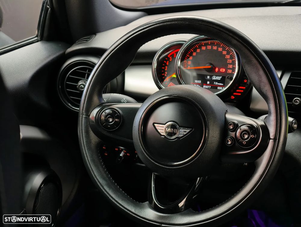 MINI 3 Portas One D - 16