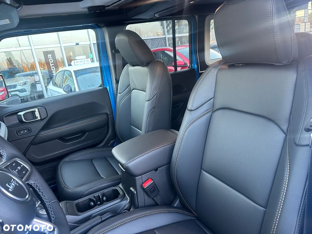 Jeep Wrangler Unlimited GME 2.0 Turbo Sahara - 11