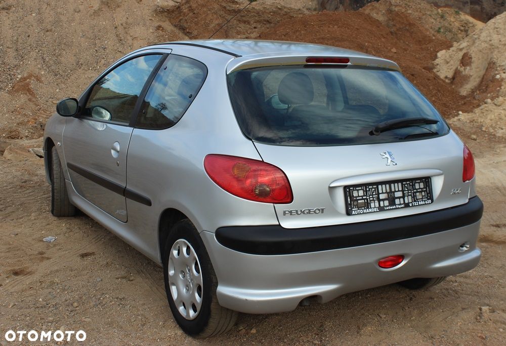 Peugeot 206 - 10