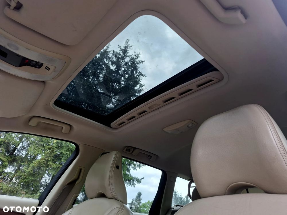 Volvo XC 70 D5 AWD Summum - 34