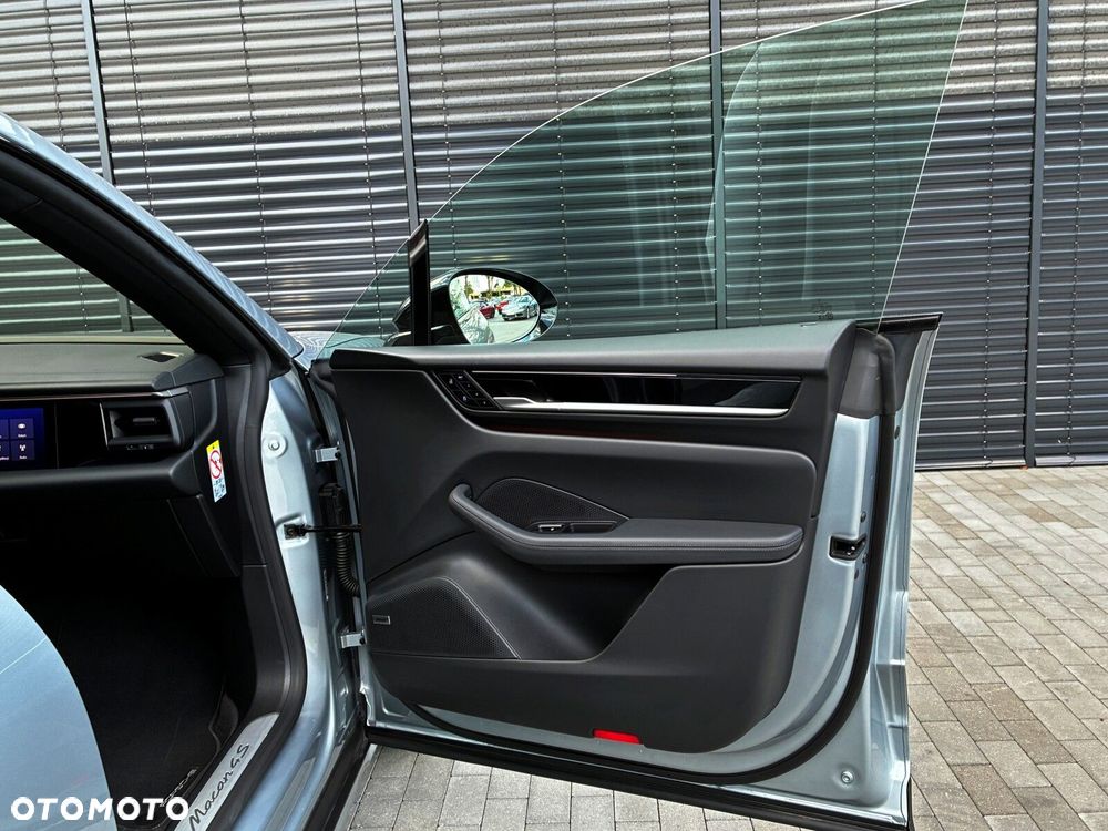 Porsche Macan - 33
