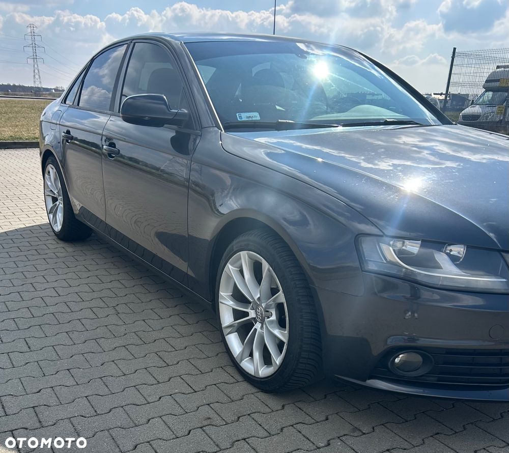 Audi A4 Limousine - 7