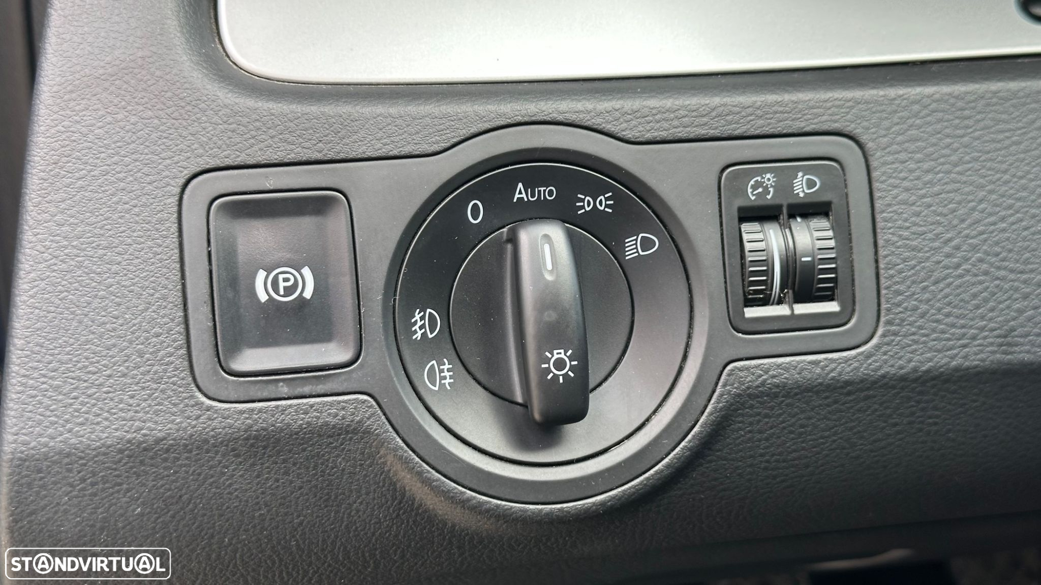 VW Passat Variant 2.0 TDi Confortline - 18
