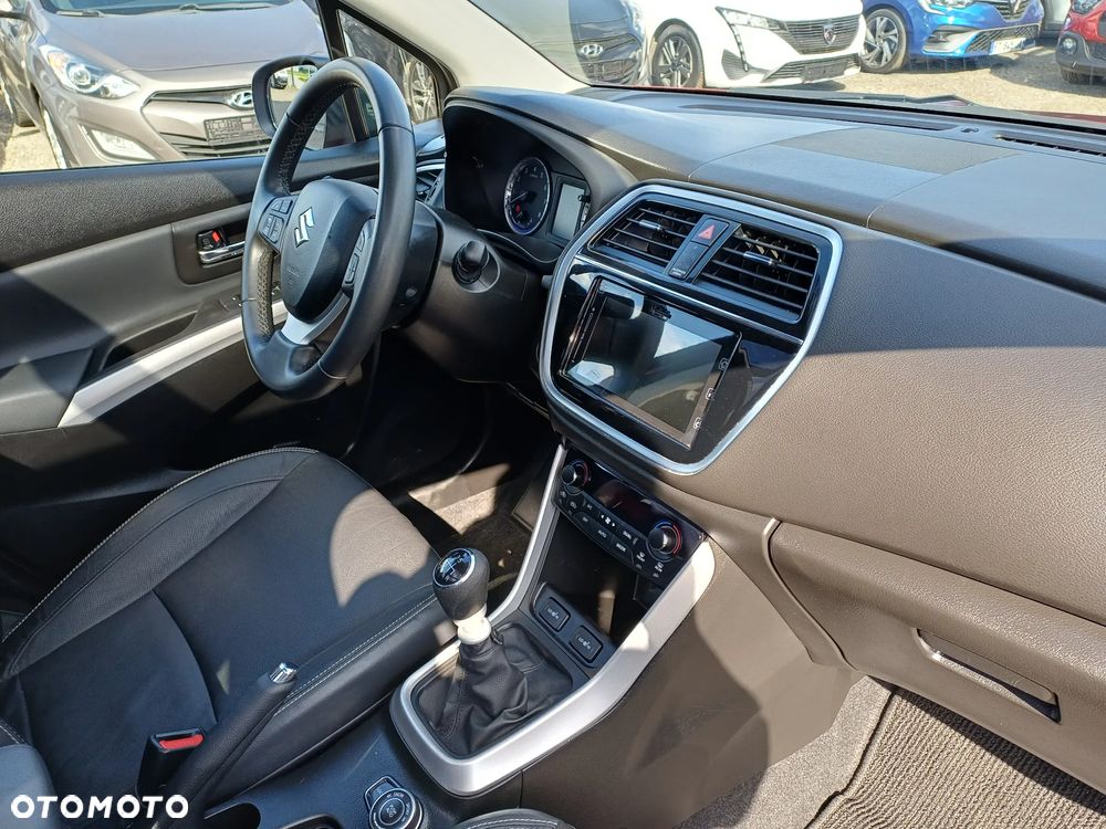 Suzuki SX4 S-Cross 1.4 T Premium 4WD - 12