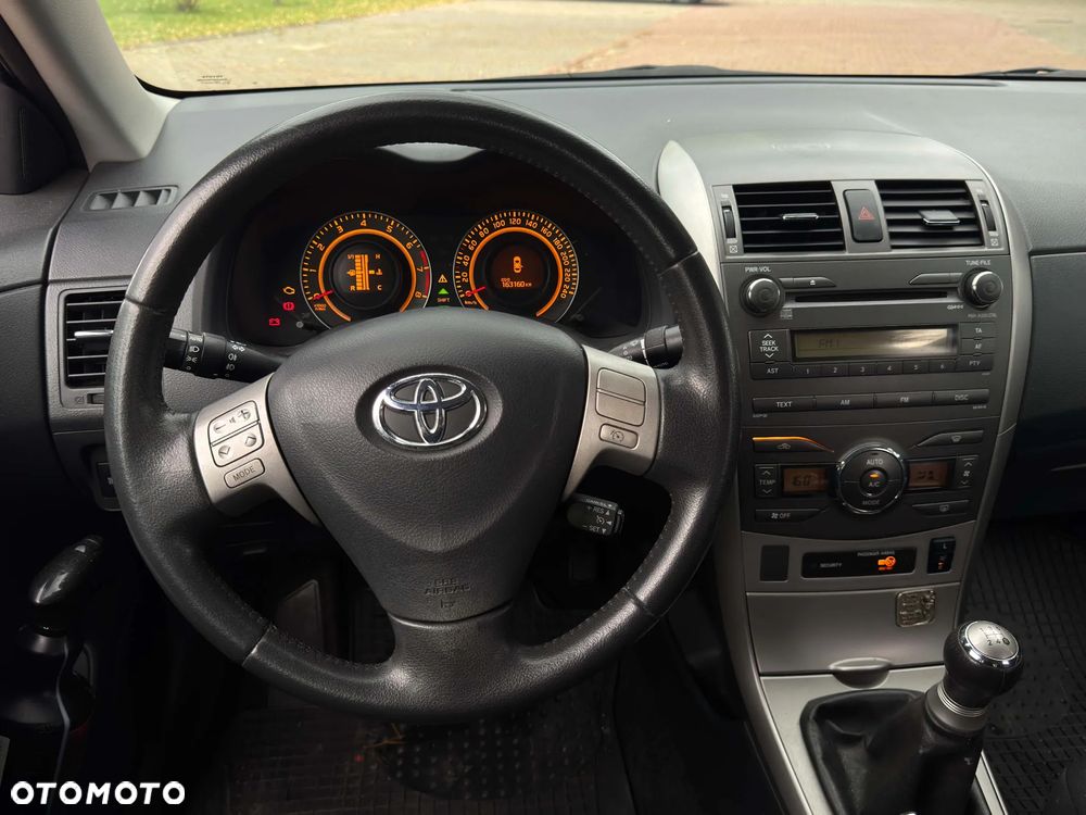 Toyota Corolla 1.6 VVT-i Premium - 13