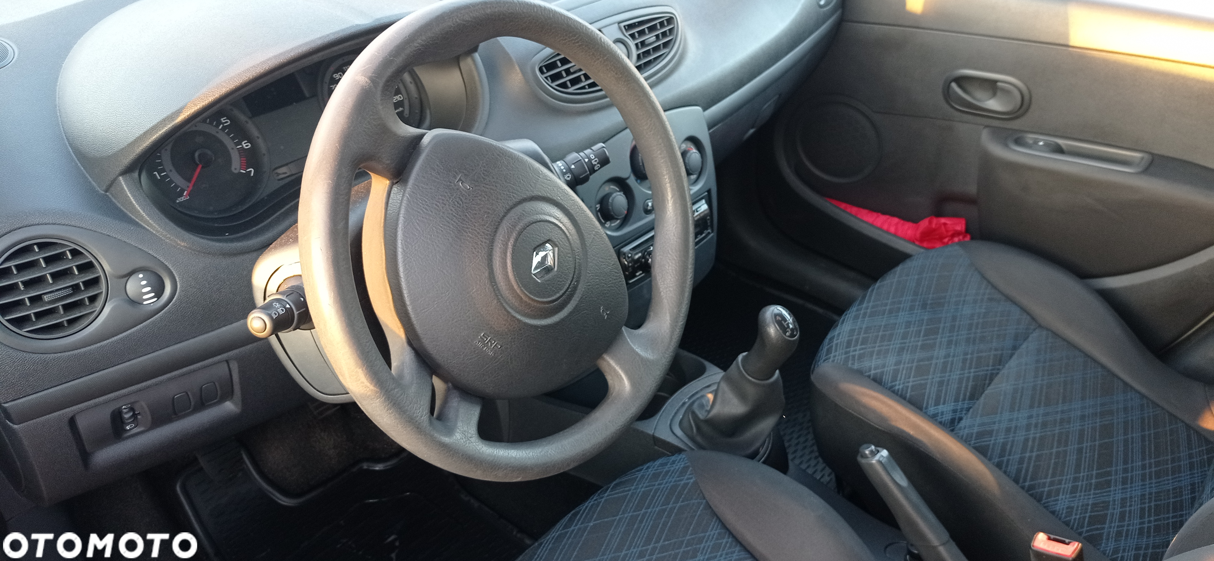 Renault Clio 1.2 16V Wind - 11