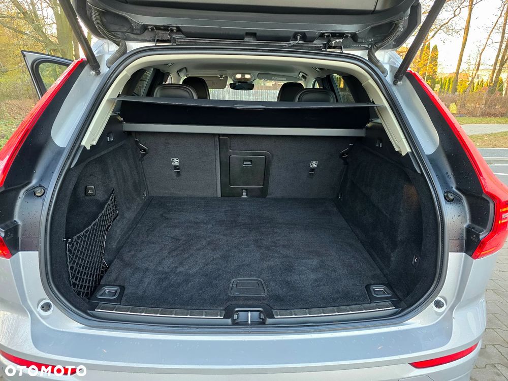 Volvo XC 60 D5 SCR AWD Momentum - 12