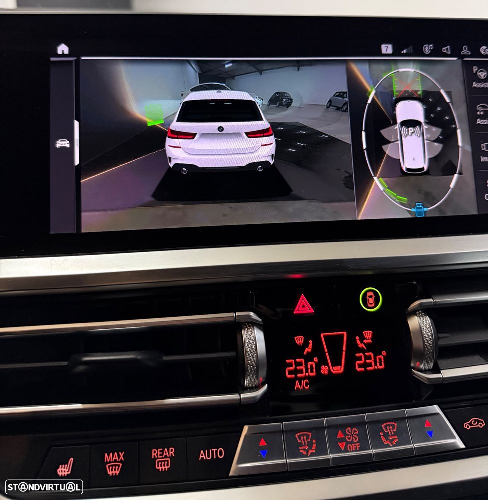 BMW 330 e Touring Pack Desportivo M Auto - 24