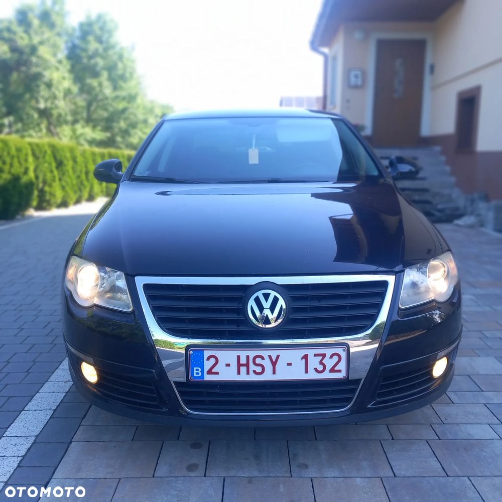 Volkswagen Passat 1.8 TSI R-Line Edition Plus - 2