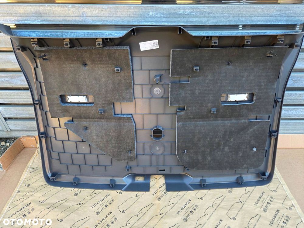 volkswagen multivan t7 tapicerka klapy bagażnika tył 7t0867601c - 2