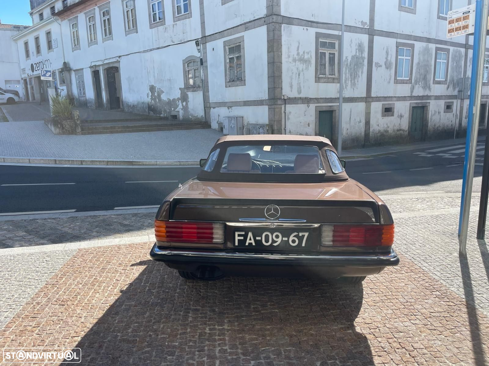 Mercedes-Benz SL 280 - 25
