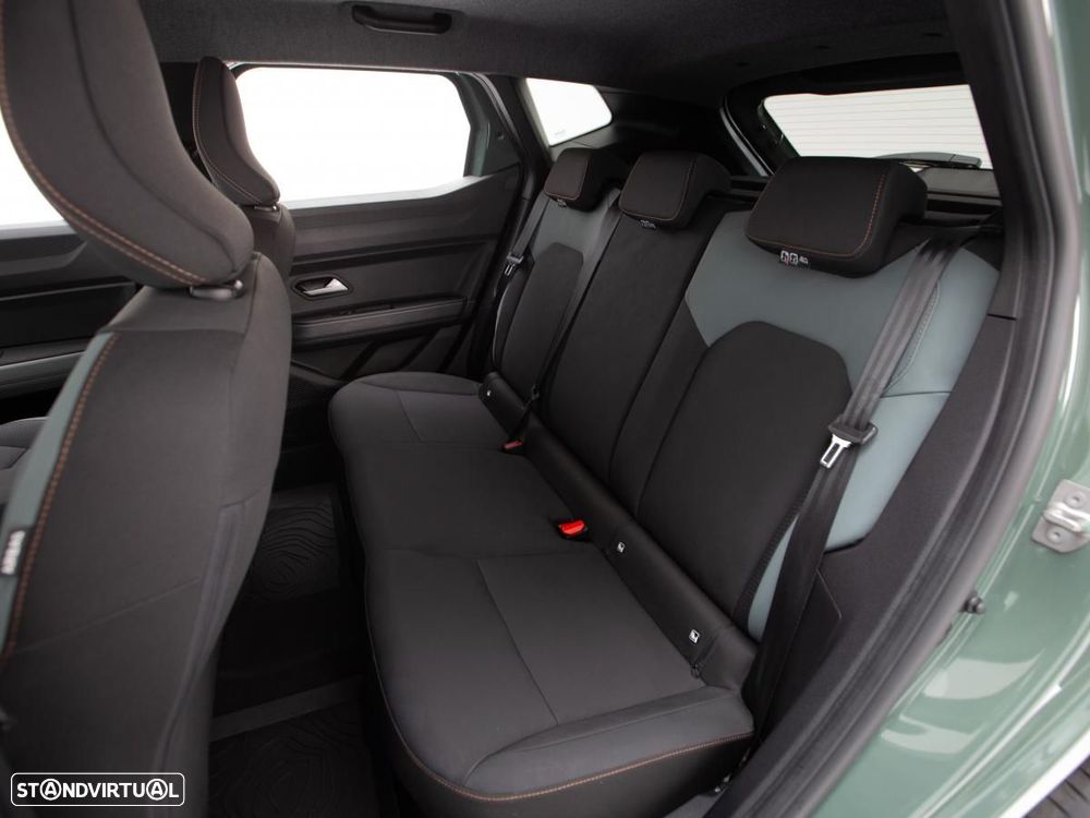 Dacia Duster 1.6 Hybrid Extreme - 11