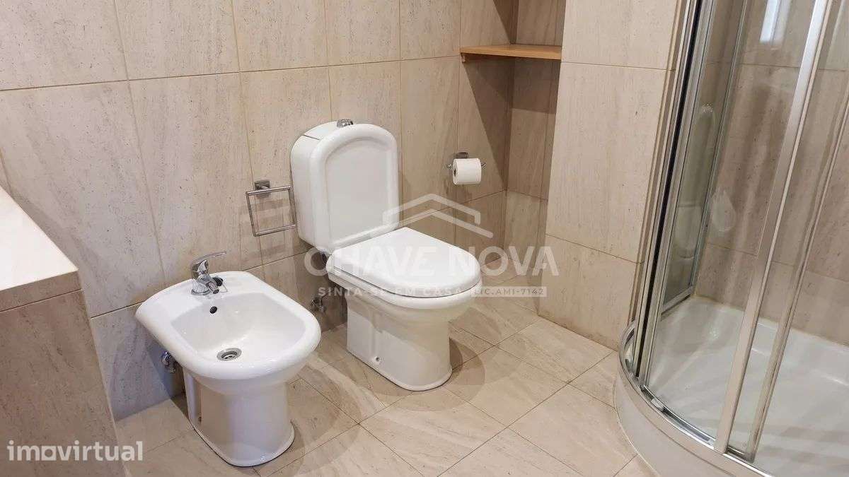 Apartamento T3 c/Garagem Fechada em Valadares - Grande imagem: 4/33