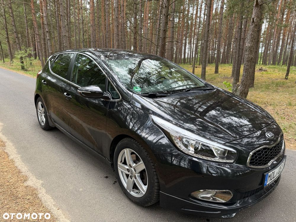 Kia Ceed 1.6 GDI DCT Platinum Edition - 1