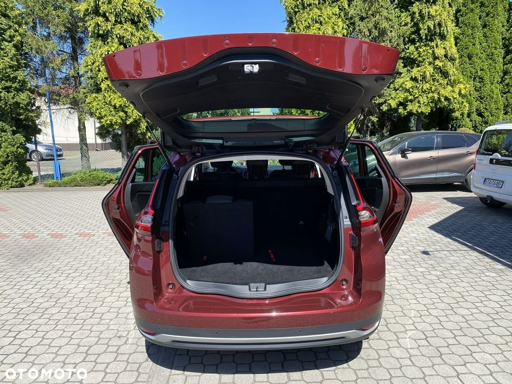 Renault Grand Scenic - 25