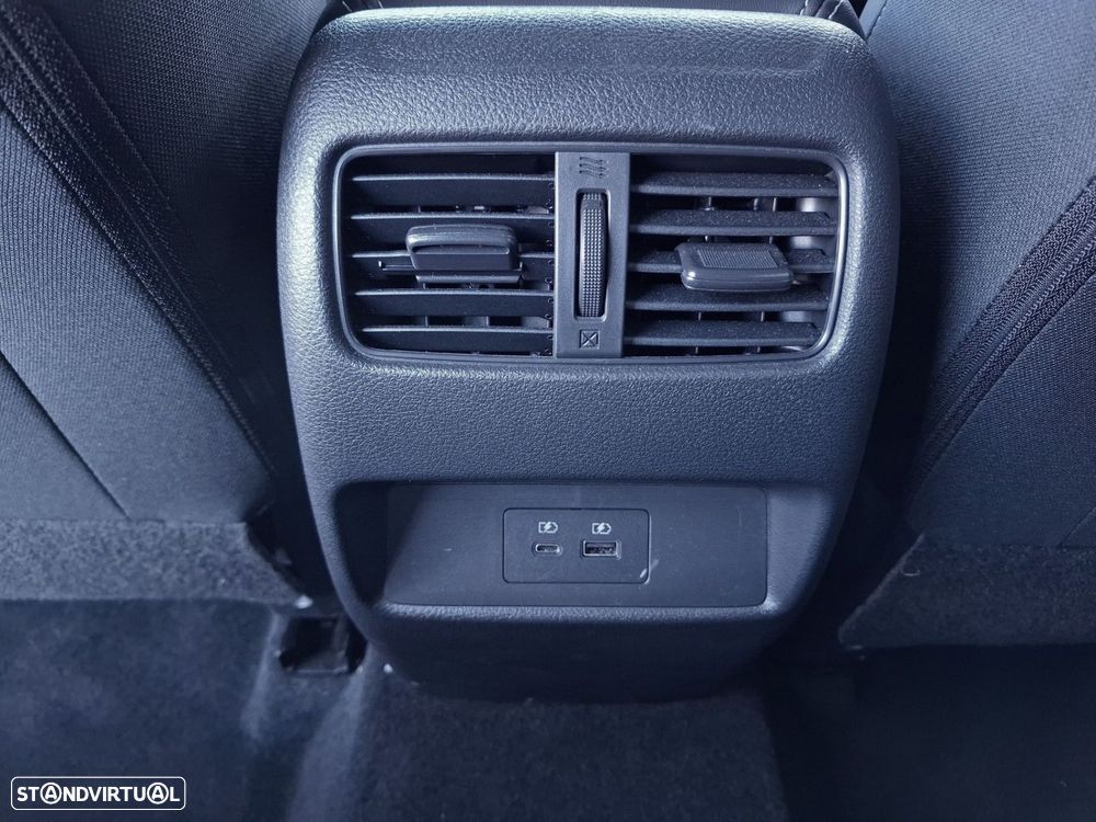 Nissan Qashqai 1.3 DIG-T N-Connecta LED+SKY - 13