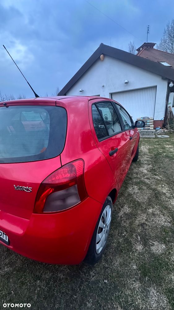 Toyota Yaris 1.0 Luna - 3