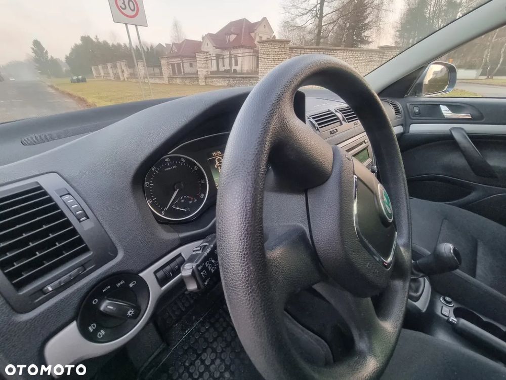 Skoda Octavia 1.8 TSI FAMILY - 18