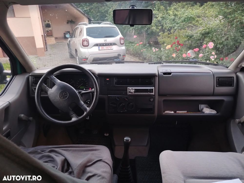 Volkswagen Multivan - 11