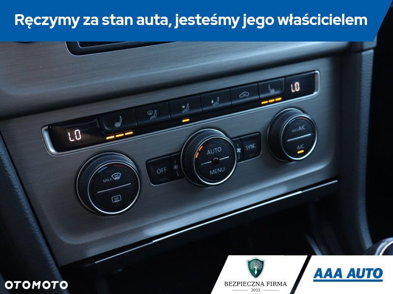 Volkswagen Golf - 16