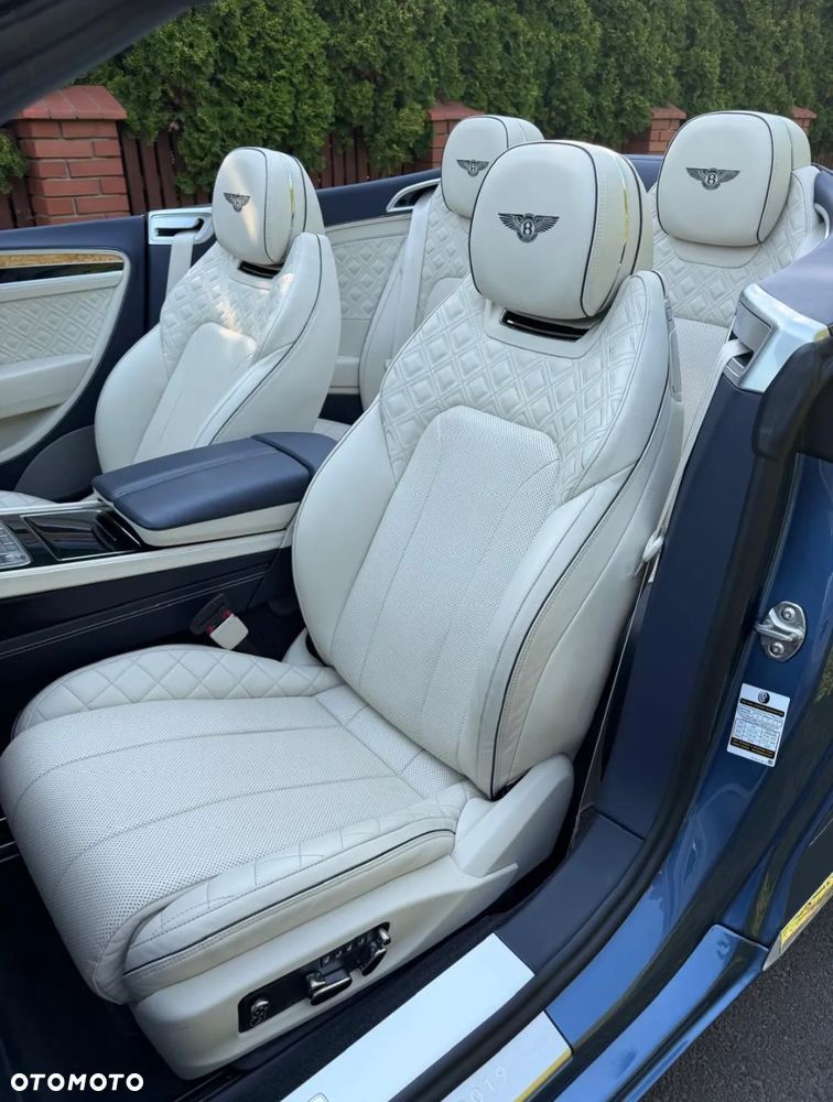 Bentley Continental GT V8 S Convertible - 11