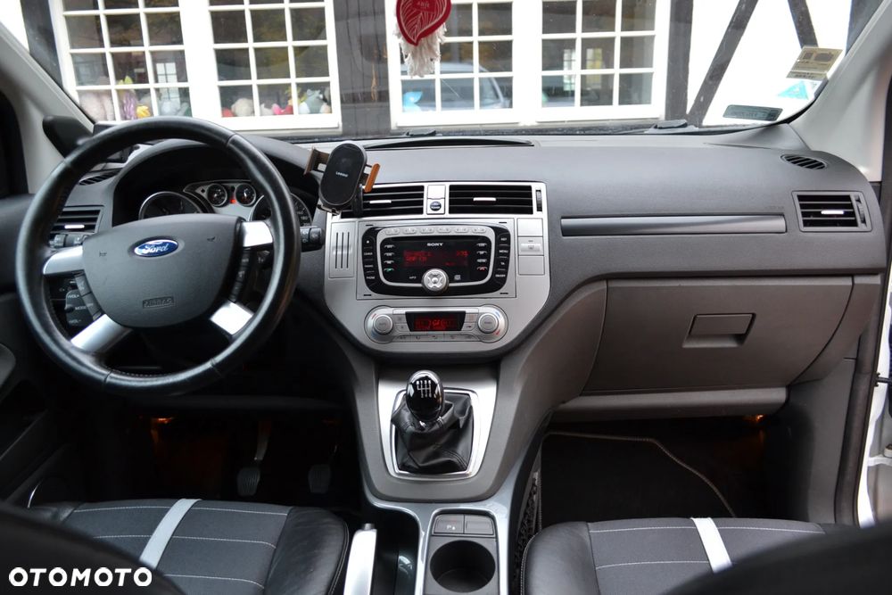 Ford Kuga - 26