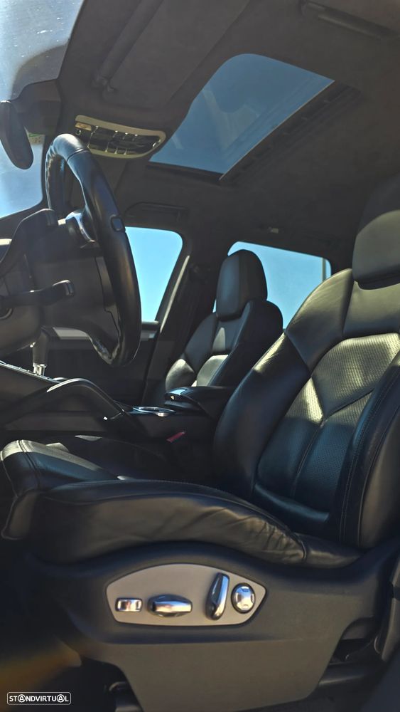 Porsche Cayenne Turbo - 6