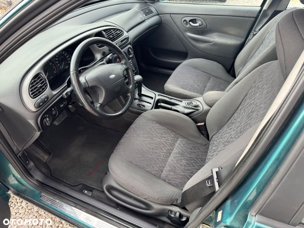 Ford Mondeo - 7