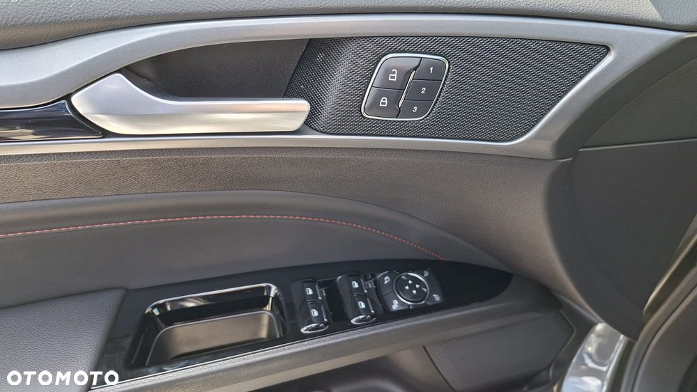 Ford Mondeo 1.5 EcoBoost ST-Line X - 12